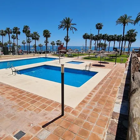 Blue Aloha Sea View Apartment *